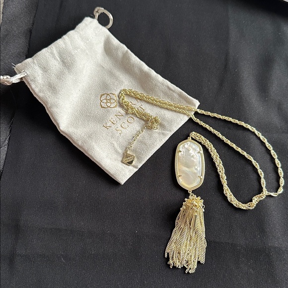 Kendra Scott NWOT genuine mother of pearl  & goldtone necklace w/ chain & bag - Picture 3 of 5